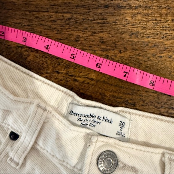 Abercrombie & Fitch Dad Denim Short Cream White - Picture 5 of 6